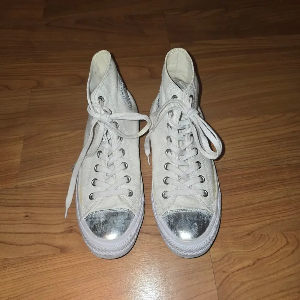 Converse High-Top Sneakers in White - Picture 2 of 14